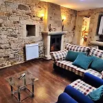 Toran Country house *
